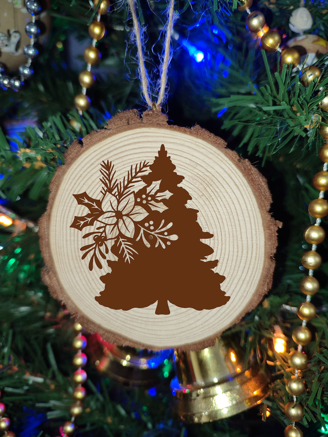 Merry Christmas Tree Natural Wooden Rustic Festive Ball Bauble Engraved Gift Present Keepsake / S54