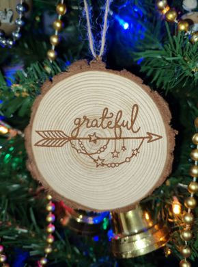 Grateful Natural Wooden Rustic Christmas Ball Bauble Engraved Gift Present Keepsake / S46