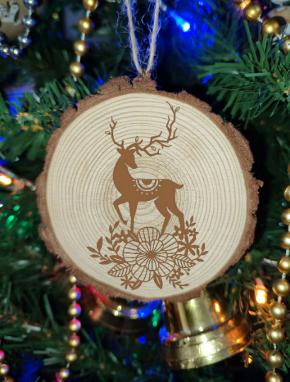 Reindeer Natural Wooden Rustic Christmas Ball Bauble Engraved Gift Present Keepsake / S51